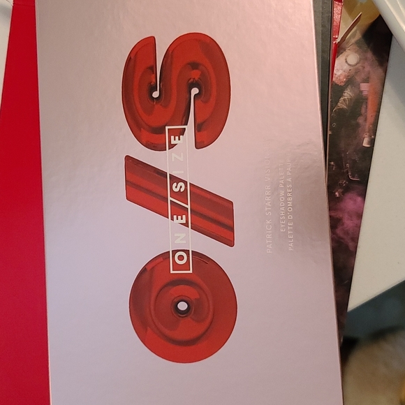 One Size Patrick Starr Visionary eyeshadow palette - Picture 2 of 5